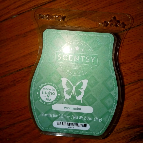 NIP Vanillamint Scentsy wax bar 3.2 fl oz